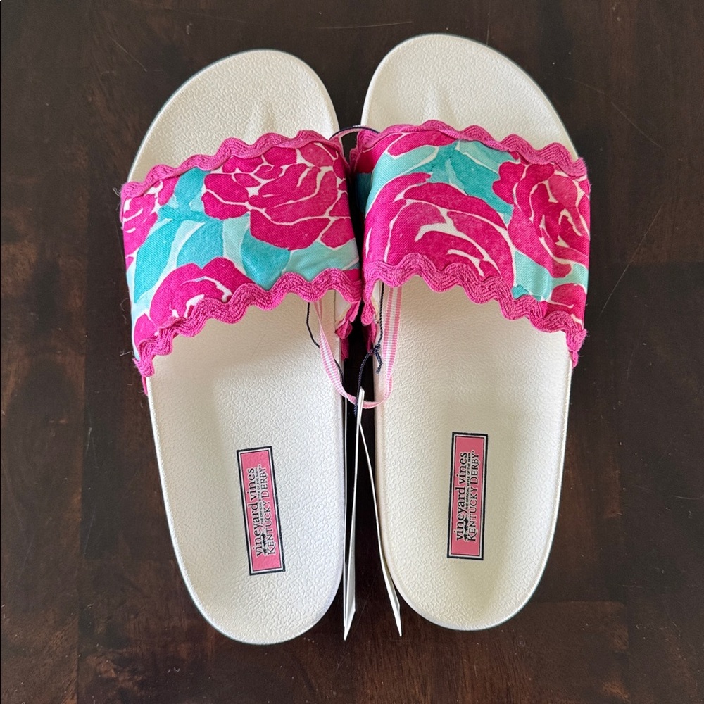 Vineyard Vines Painted Rose Pool Slides